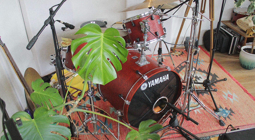 image of yamaha acoustic drum kit